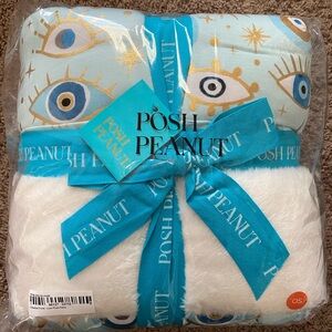 Posh Peanut Celestial Fiona plush patoo NIB